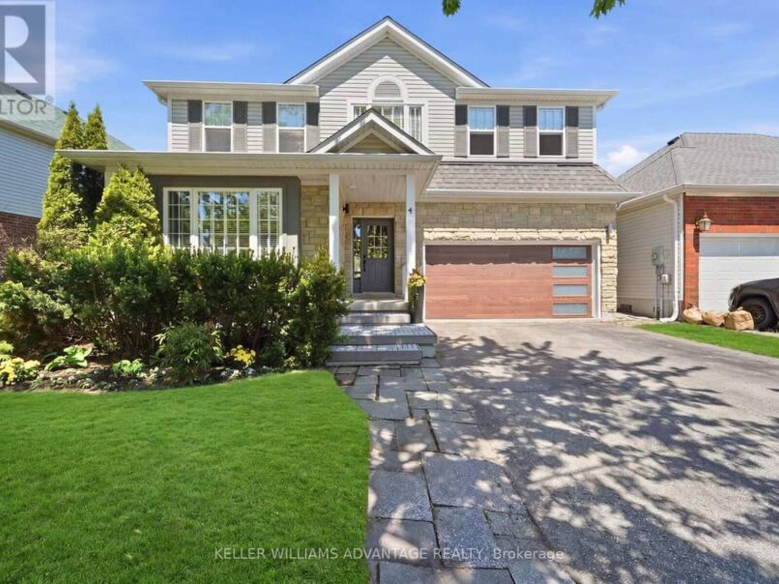 4 CRANBERRY LANE, Barrie, Ontario L4N 0Z1