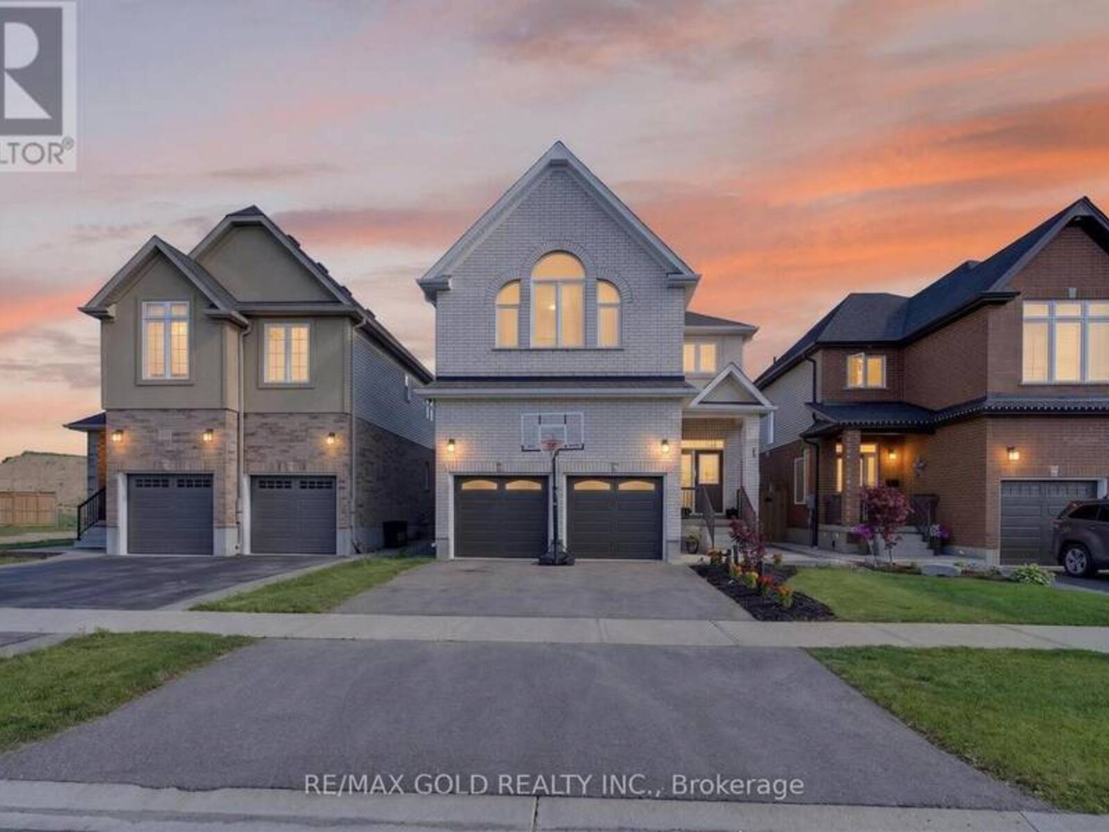 105 ARLINGTON PARKWAY N, Paris, Ontario N3L 0G5