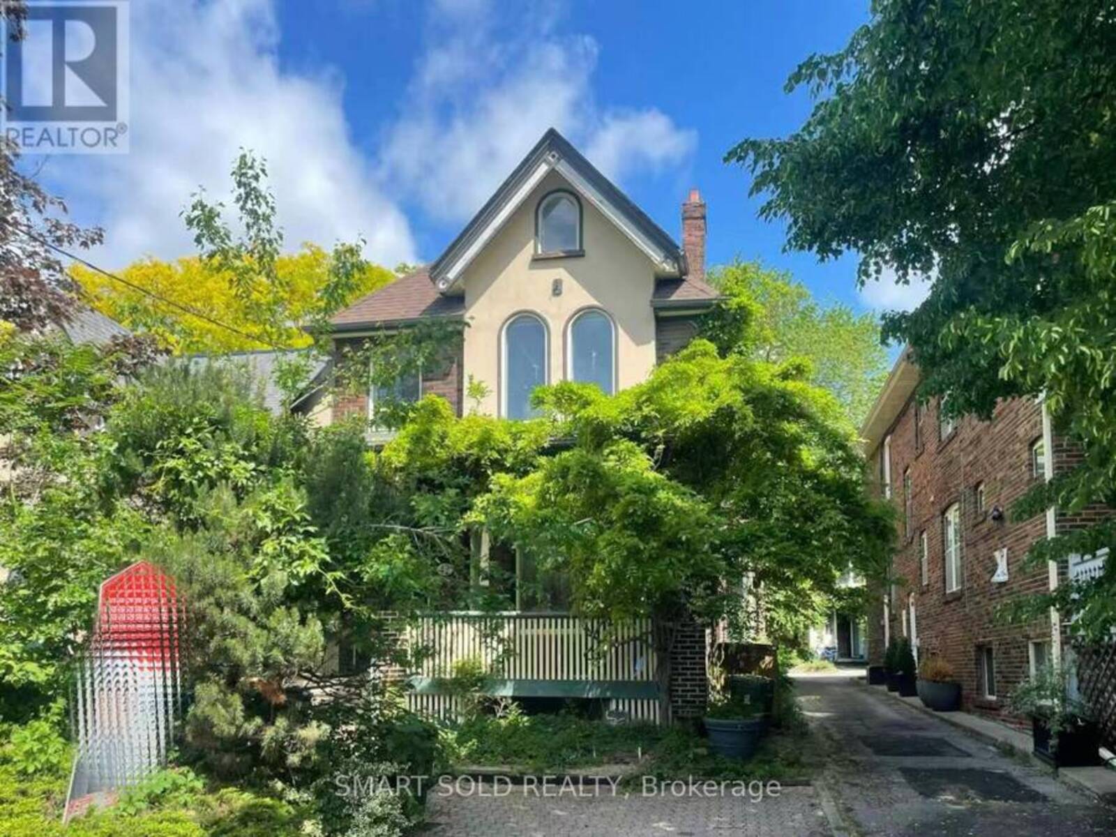 42 AMELIA STREET, Toronto, Ontario M4X 1E1