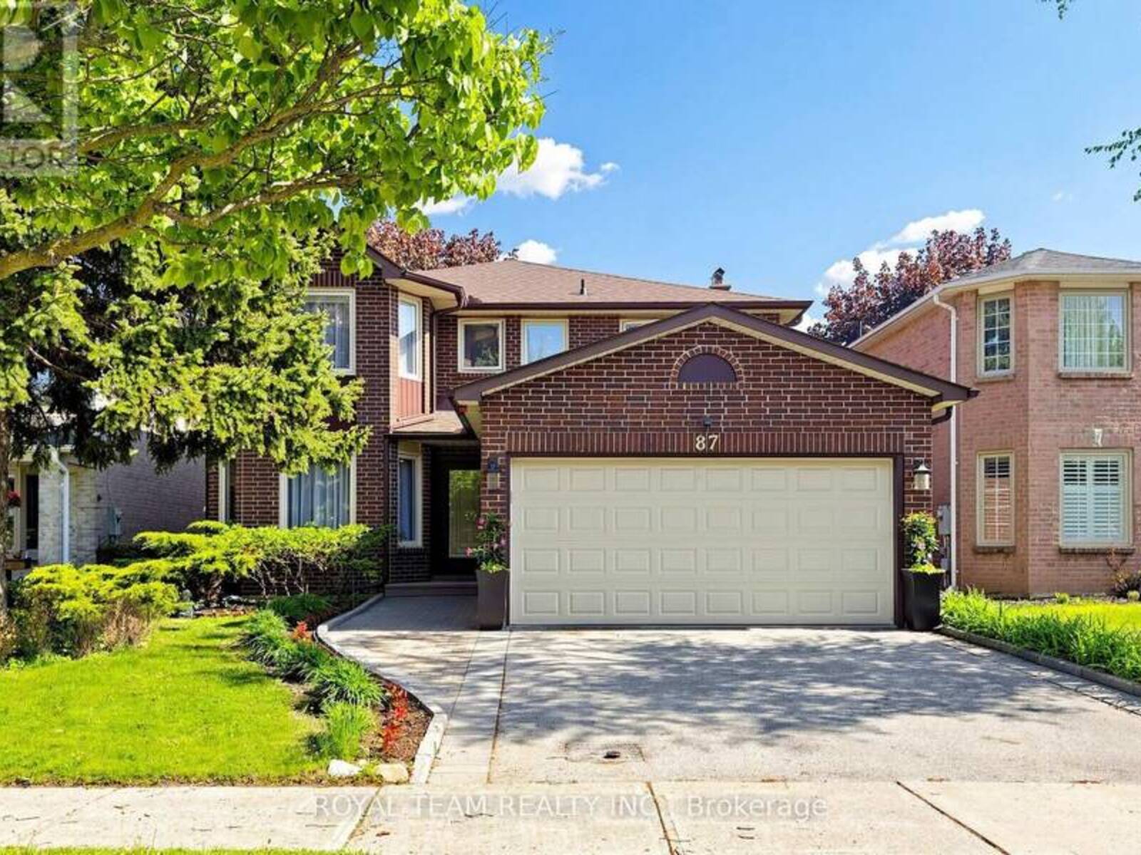 87 MCCALLUM DRIVE, Richmond Hill, Ontario L4C 7T6