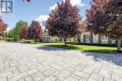 19 AWESOME AGAIN LANE | Aurora Ontario | Slide Image Two