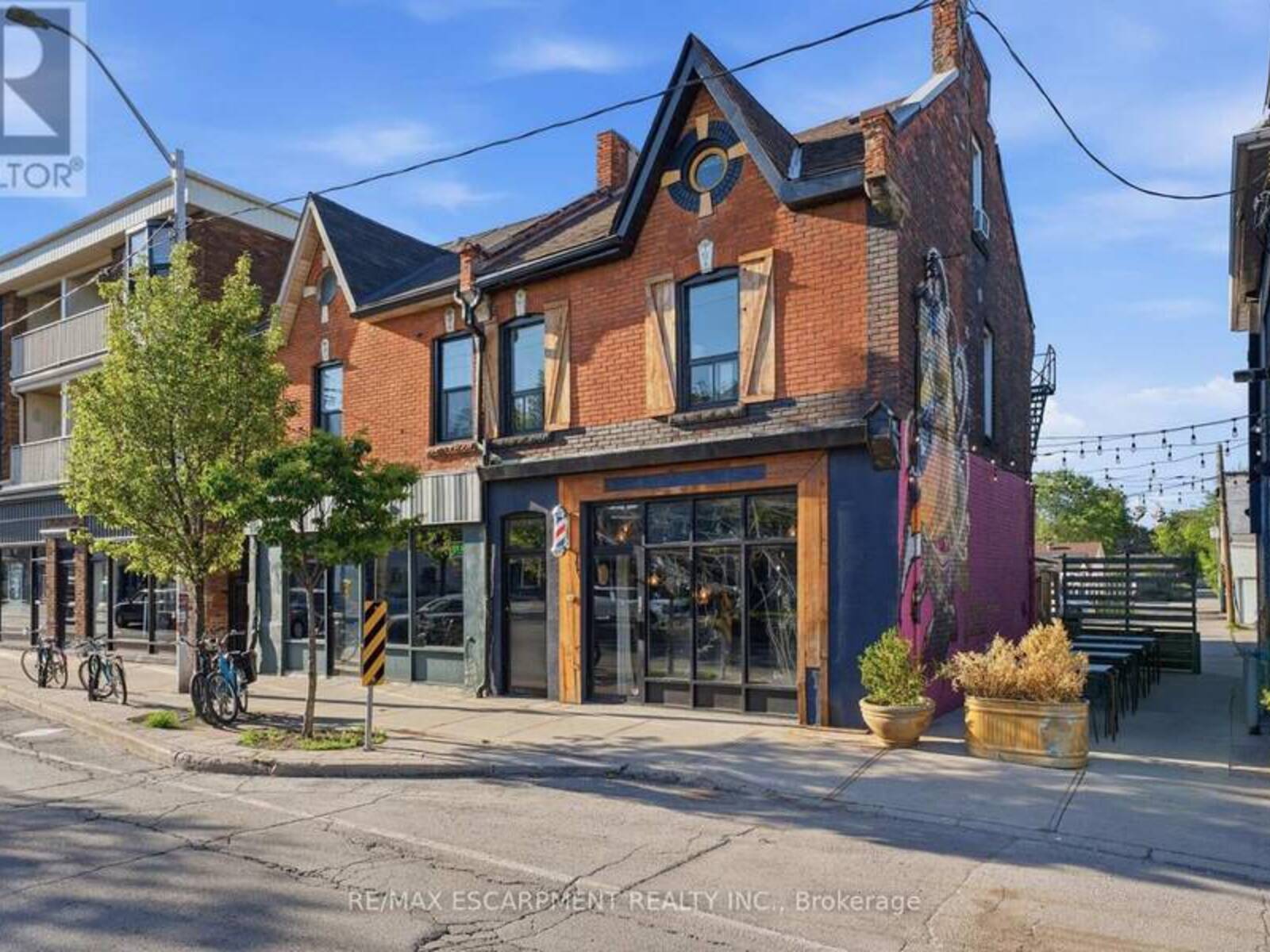 355 BARTON STREET E, Hamilton, Ontario L8L 2X8