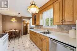 450 BRIGADOON DRIVE | Hamilton Ontario | Slide Image Sixteen