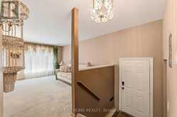 450 BRIGADOON DRIVE | Hamilton Ontario | Slide Image Four