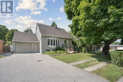 2343 MOUNTAINSIDE DRIVE | Burlington Ontario | Slide Image Two