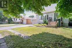 2343 MOUNTAINSIDE DRIVE | Burlington Ontario | Slide Image Four