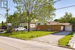 2420 EDENHURST DRIVE | Mississauga Ontario | Slide Image Three