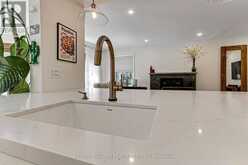204 CROSSLAND GATE | Newmarket Ontario | Slide Image Thirteen