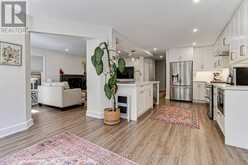 204 CROSSLAND GATE | Newmarket Ontario | Slide Image Fifteen