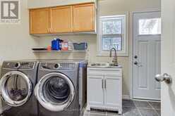 204 CROSSLAND GATE | Newmarket Ontario | Slide Image Twenty