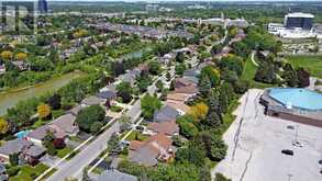 204 CROSSLAND GATE | Newmarket Ontario | Slide Image Forty-three