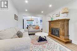 204 CROSSLAND GATE | Newmarket Ontario | Slide Image Eight