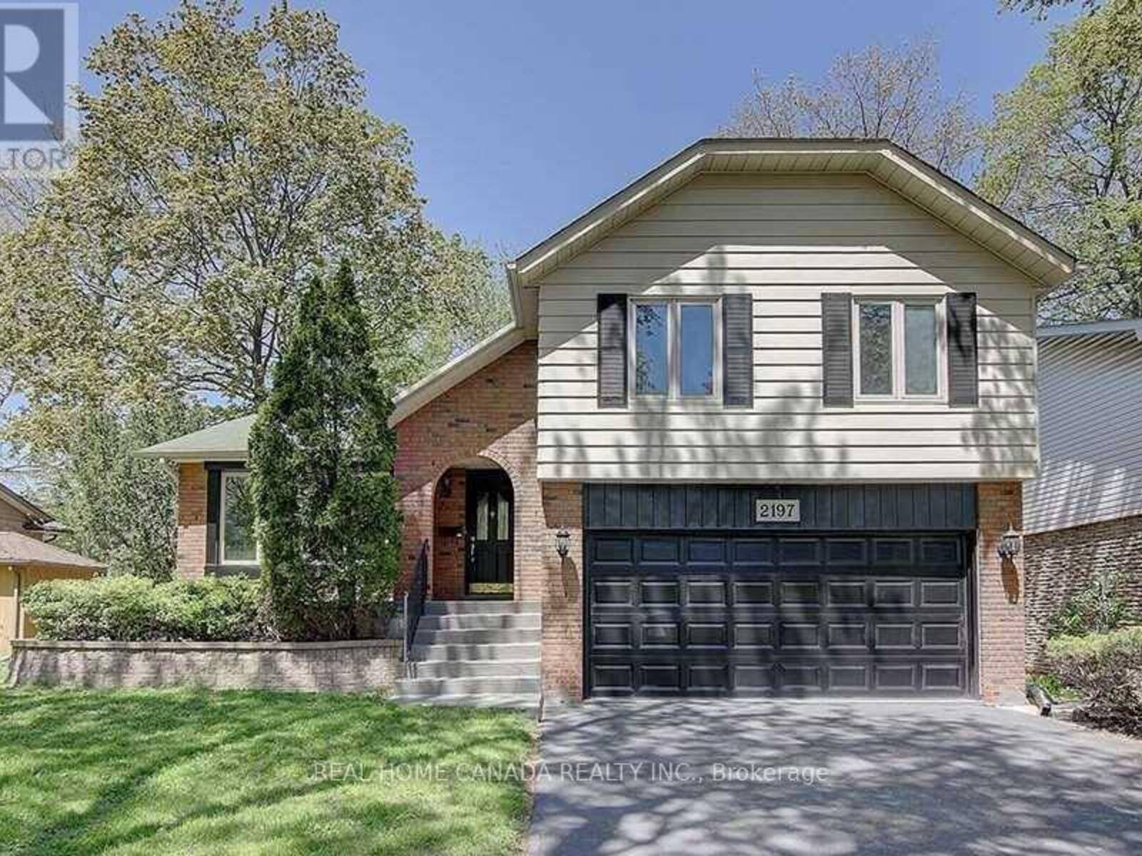 2197 DUNEDIN ROAD, Oakville, Ontario L6J 5V2