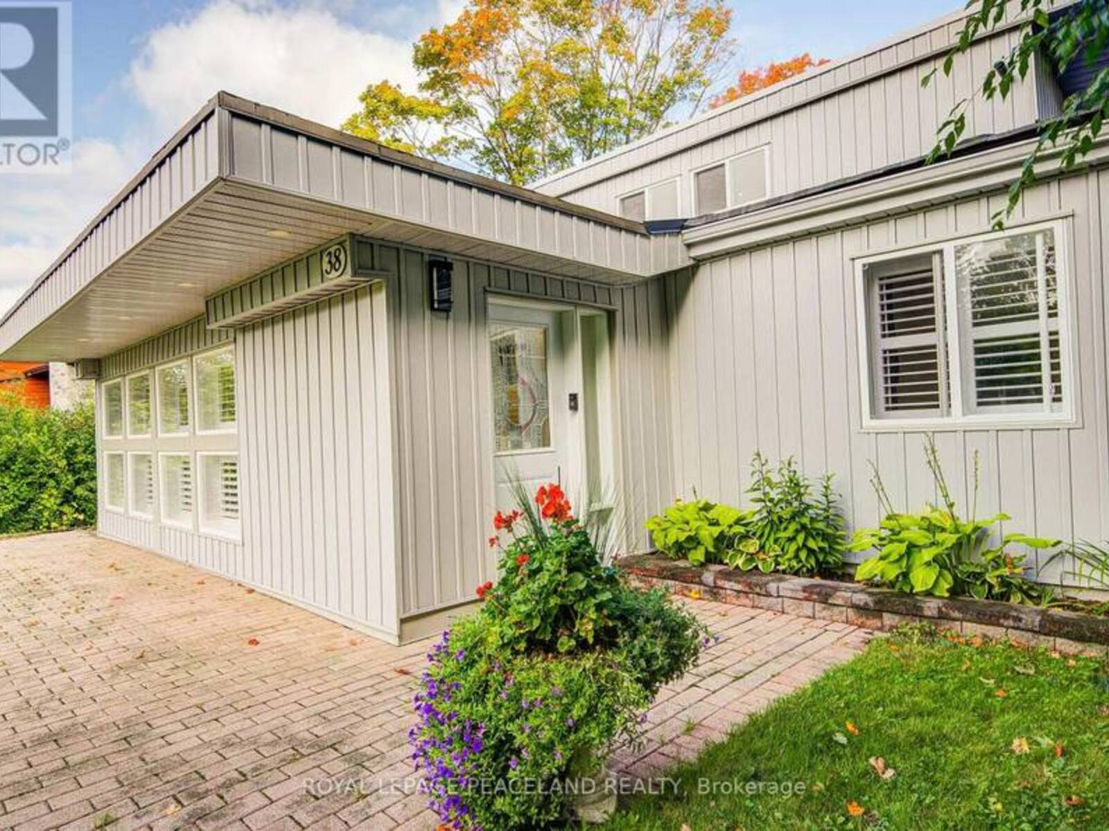 38 LAKEVIEW AVENUE, Whitchurch-Stouffville, Ontario L4A 2H1