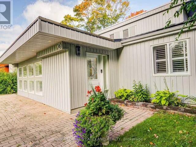 38 LAKEVIEW AVENUE Whitchurch-Stouffville Ontario, L4A 2H1 - 3 Bedrooms Waterfront Home For sale