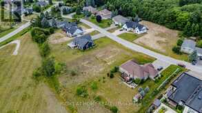 8 DEANNA DRIVE | Wasaga Beach Ontario | Slide Image Nine