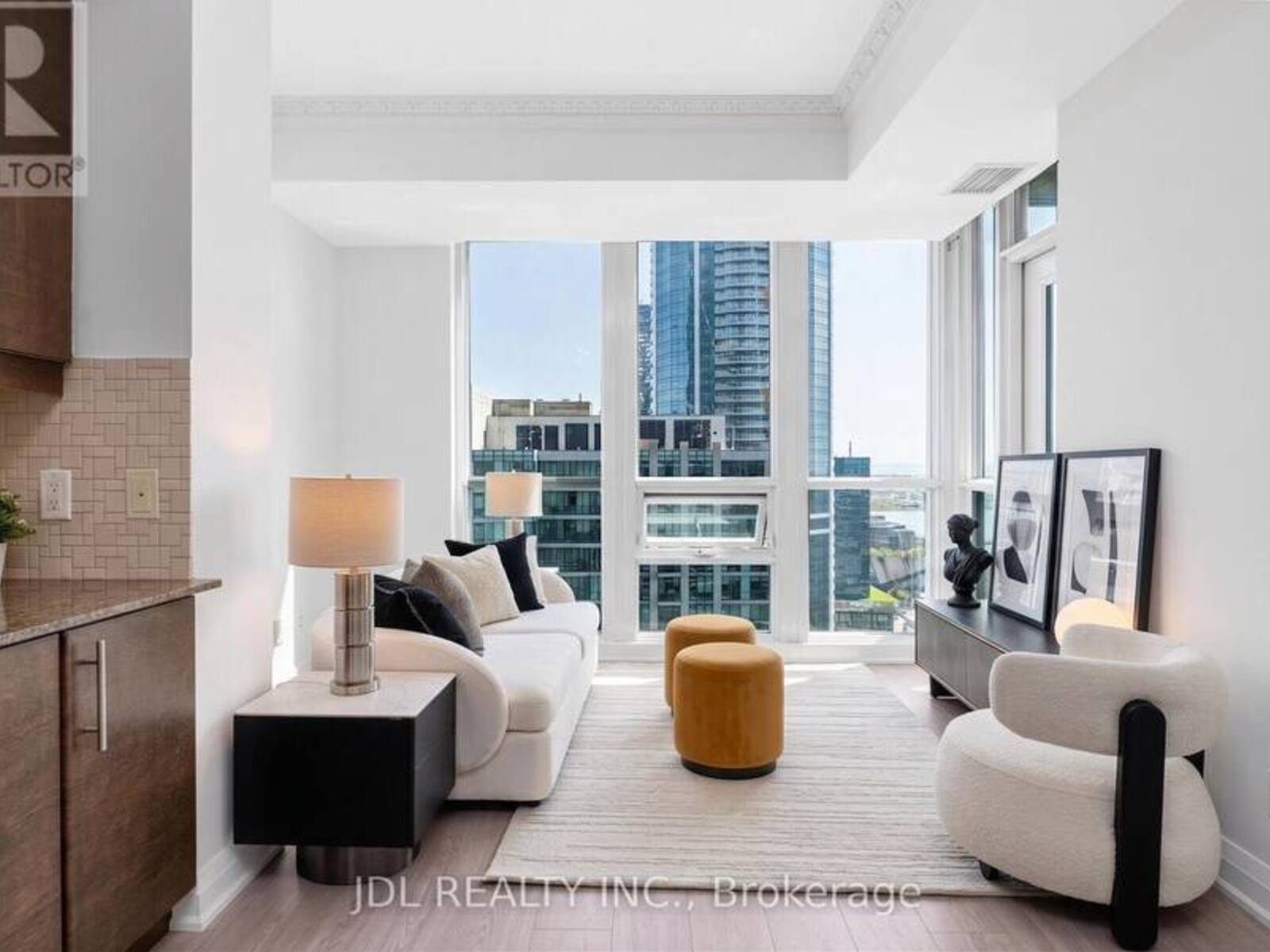 4006 - 16 HARBOUR STREET, Toronto, Ontario M5J 2Z7