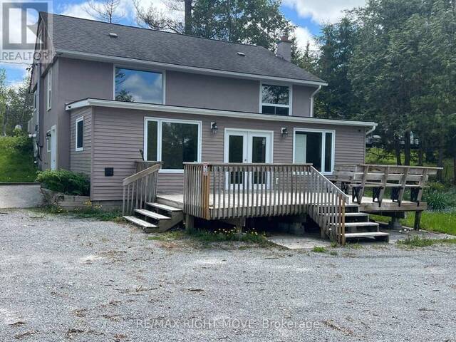 8272 RAMA ROAD N Washago Ontario, L0K 2B0 - 4 Bedrooms Waterfront Home For sale