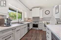 600 DEBORAH CRESCENT | Burlington Ontario | Slide Image Nine