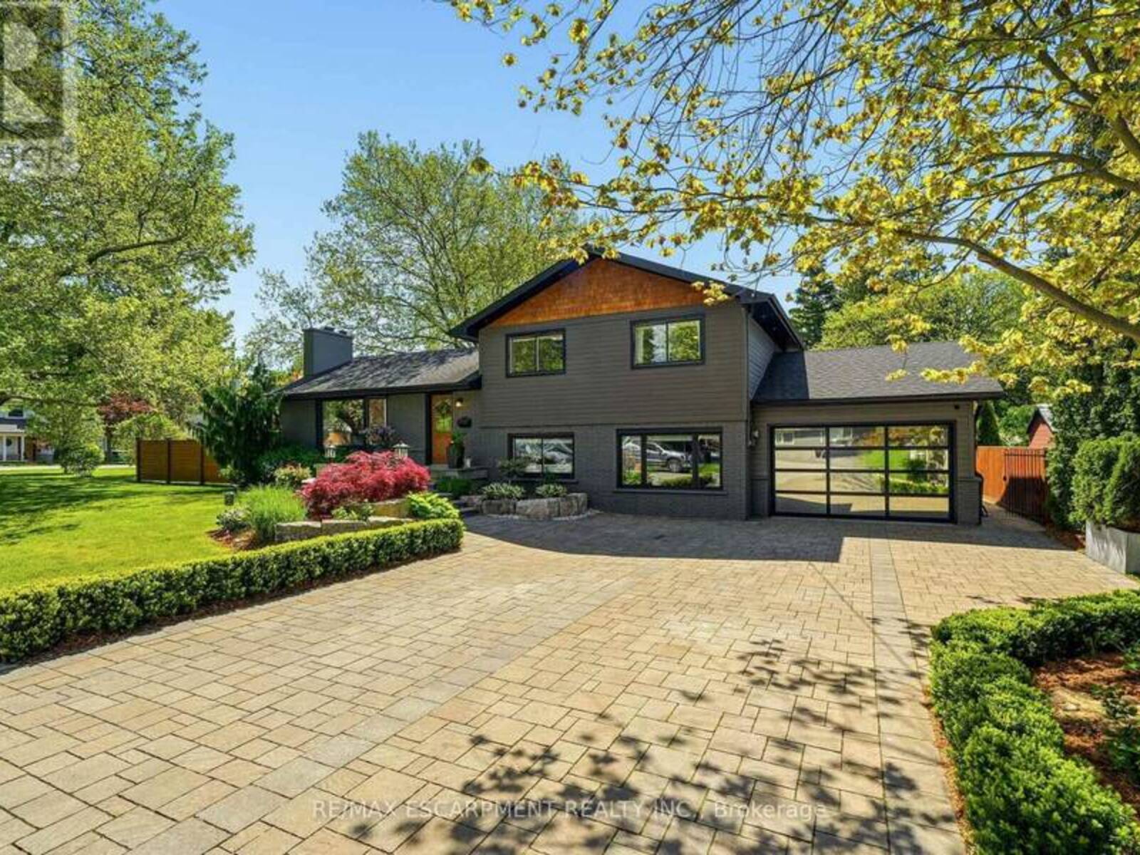 600 DEBORAH CRESCENT, Burlington, Ontario L7T 2N1