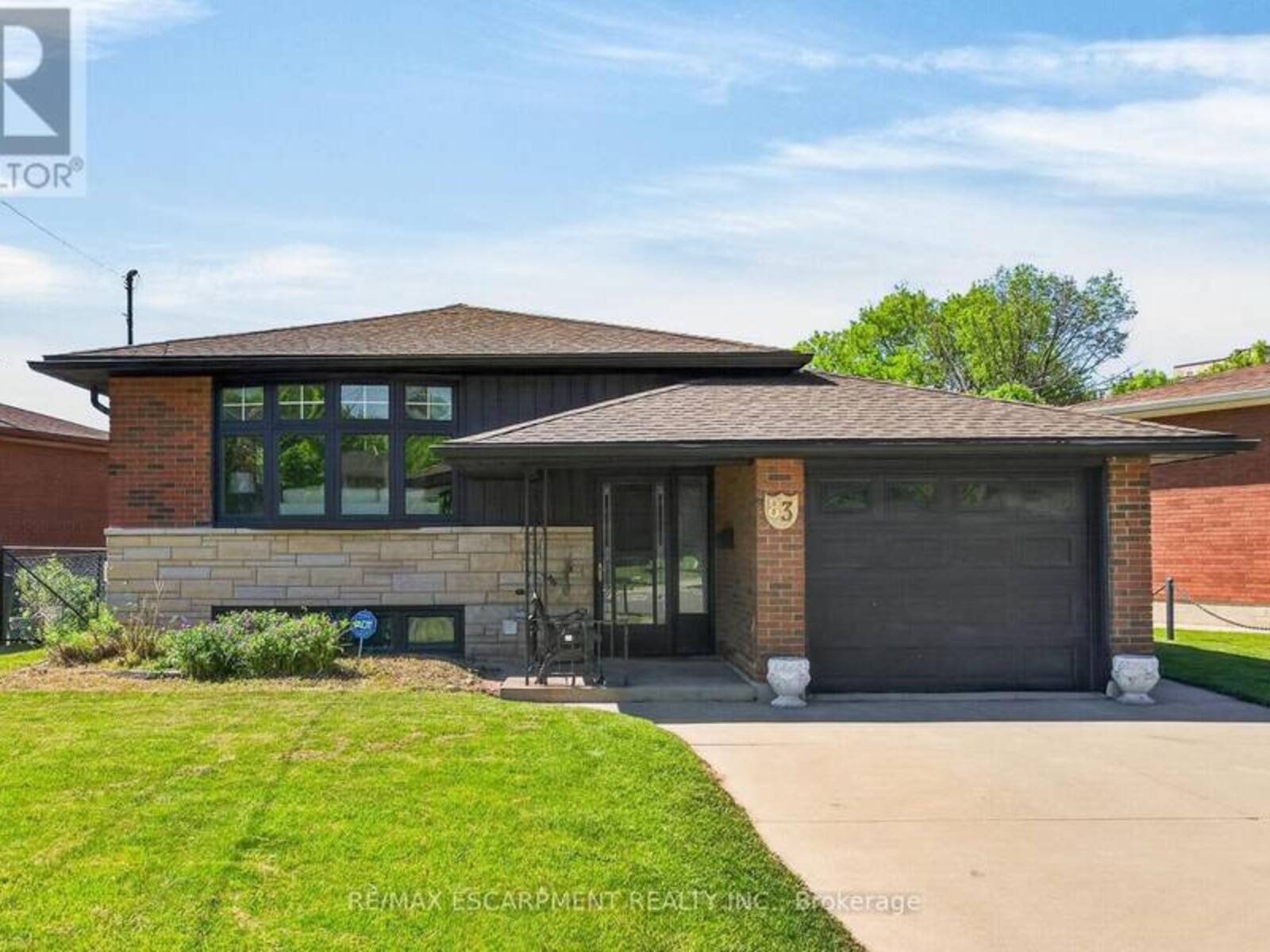 83 RIVERDALE DRIVE, Hamilton, Ontario L8E 1K2