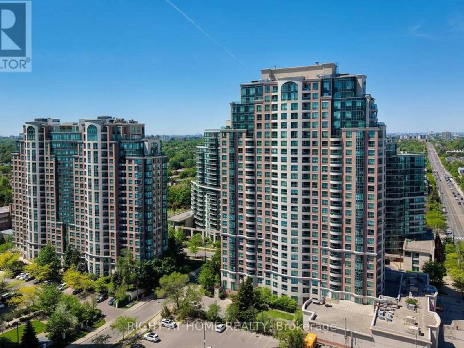 210 - 7 LORRAINE DRIVE, Toronto, Ontario M2N 7H2