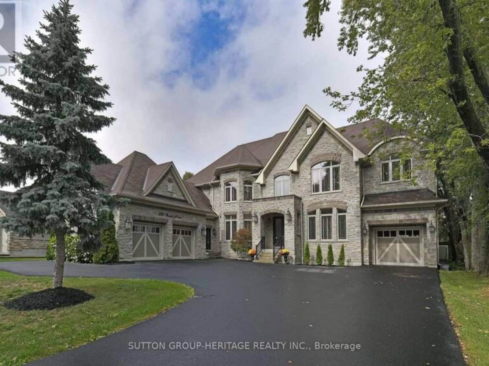 1921 BONITA AVENUE, Pickering, Ontario L1V 3N1