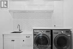 74 BEDFORD PARK AVENUE | Richmond Hill Ontario | Slide Image Seventeen