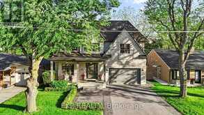 74 BEDFORD PARK AVENUE | Richmond Hill Ontario | Slide Image Fifty