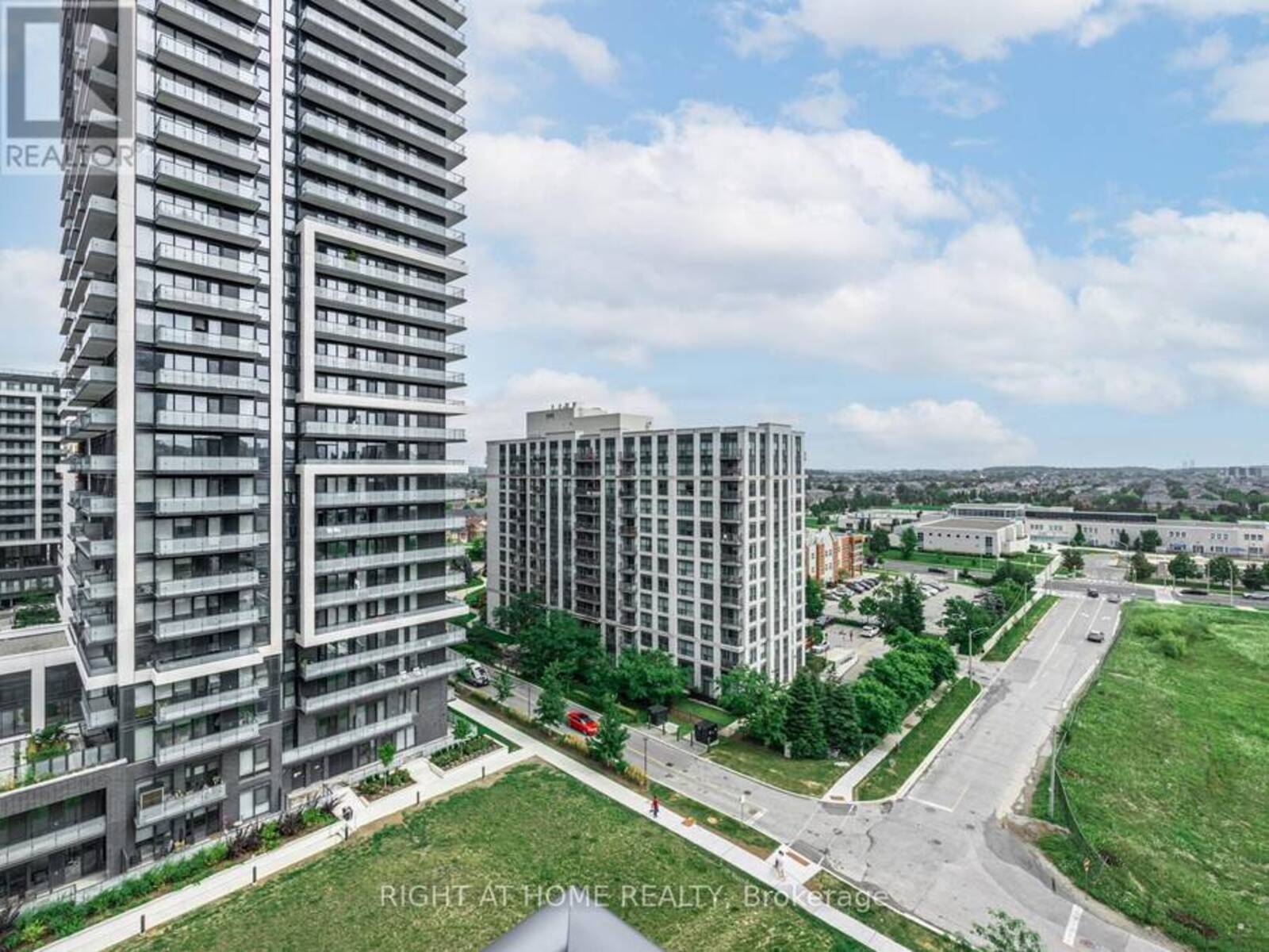 1010 - 65 ONEIDA CRESCENT, Richmond Hill, Ontario L4B 0G9