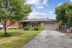 755 PARKER CRESCENT | Burlington Ontario | Slide Image Four