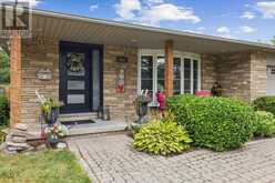 755 PARKER CRESCENT | Burlington Ontario | Slide Image Three
