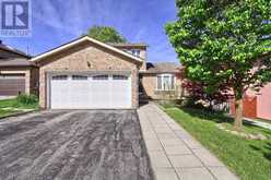 3 TOWER COURT | Bradford West Gwillimbury Ontario | Slide Image Two