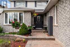 37 LAURENTIAN LANE | Orillia Ontario | Slide Image Two