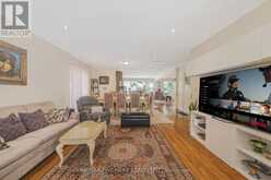 19 TALWOOD DRIVE | Toronto Ontario | Slide Image Eighteen
