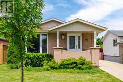66 DARLINGTON DRIVE | Hamilton Ontario | Slide Image One