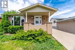 66 DARLINGTON DRIVE | Hamilton Ontario | Slide Image Four