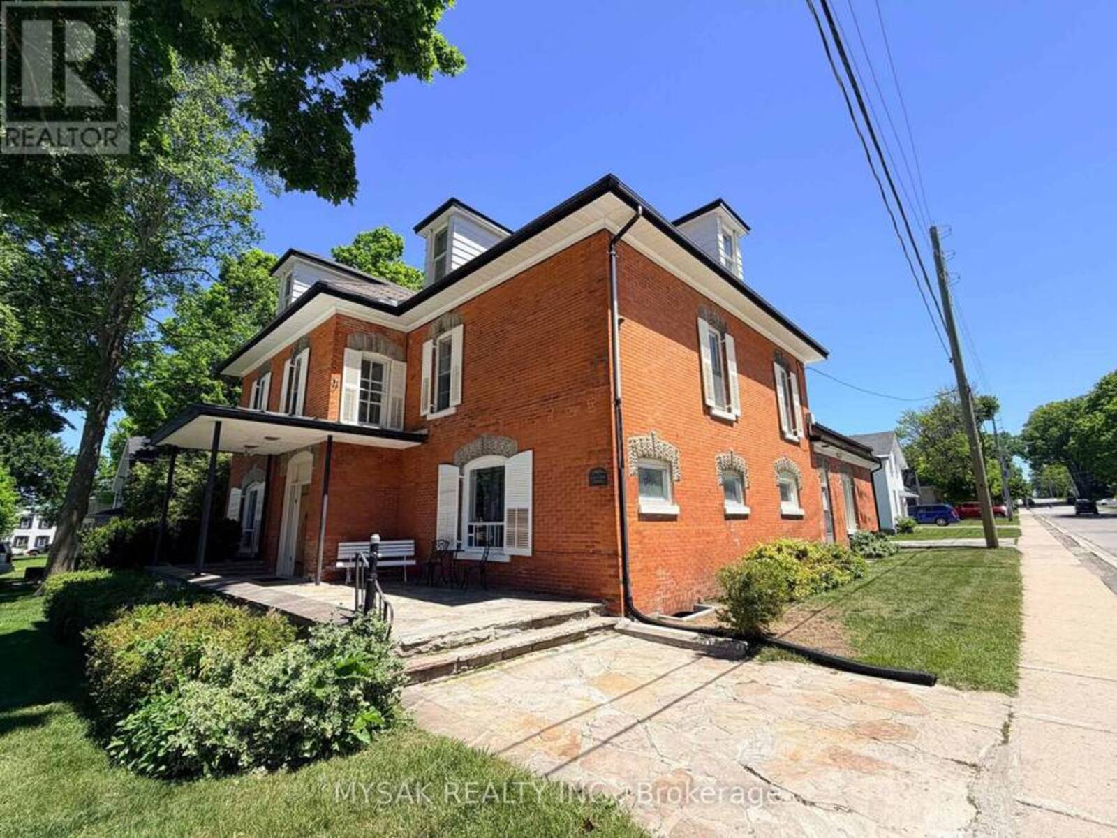 315 CENTRE STREET, Wingham, Ontario N0G 2W0