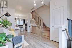 27 THOMAS MULHOLLAND DRIVE | Toronto Ontario | Slide Image Five