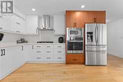 943 BARRY AVENUE | Innisfil Ontario | Slide Image Fifteen