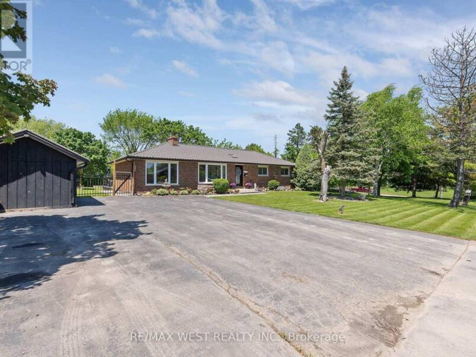 16731 LESLIE HILL ROAD, Halton Hills, Ontario L0P 1N0