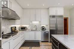 386 PALMERSTON BOULEVARD | Toronto Ontario | Slide Image Sixteen