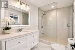 92 WELDRICK ROAD E | Richmond Hill Ontario | Slide Image Eighteen