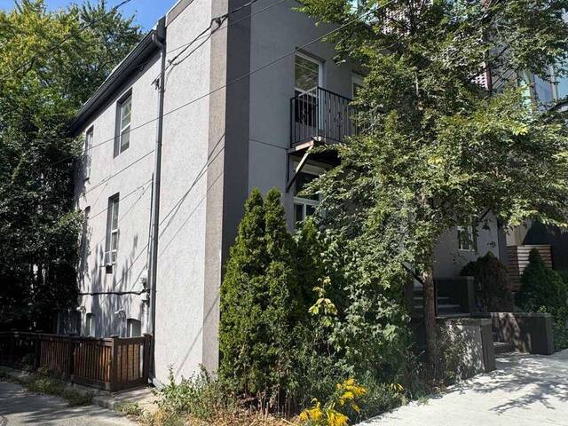 22 BRAD STREET Toronto Ontario, M6P 1N1 - 10 Bedrooms Home For Sale