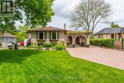 233 SAND ROAD | East Gwillimbury Ontario | Slide Image One