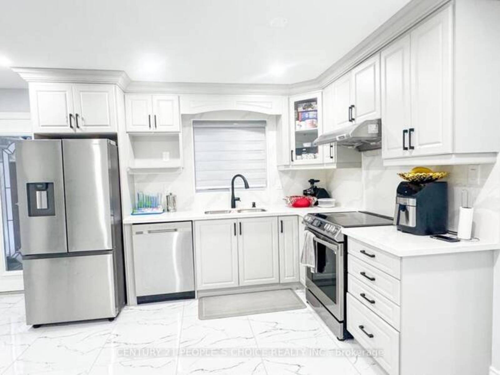 7 DALRAITH CRESCENT, Brampton, Ontario L6T 2X4