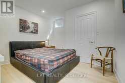 585 HOLGATE CIRCLE | Newmarket Ontario | Slide Image Thirty-three