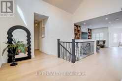 585 HOLGATE CIRCLE | Newmarket Ontario | Slide Image Nine