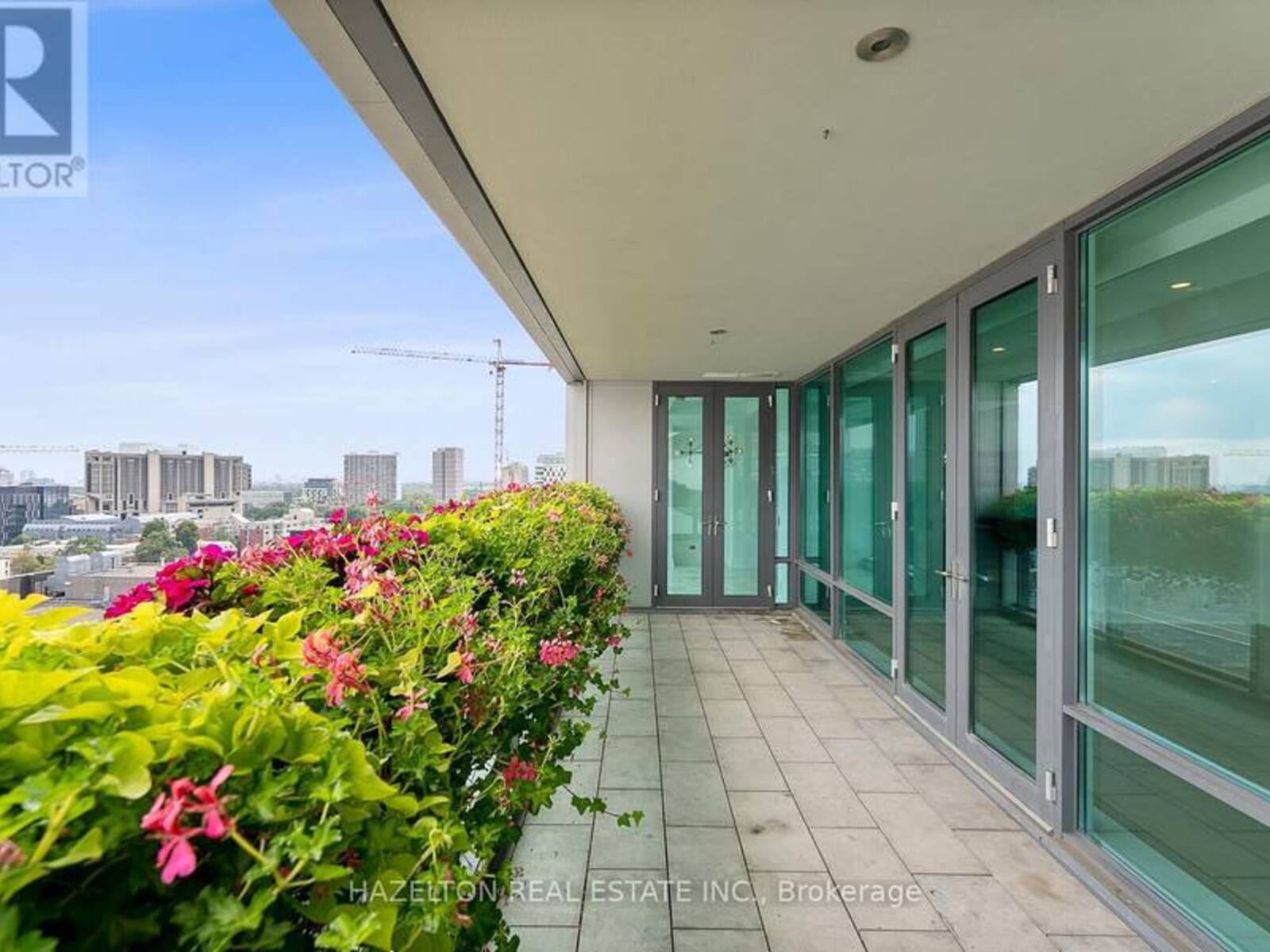 1402 - 206 BLOOR STREET W, Toronto, Ontario M5S 1T8