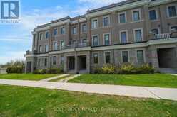 9376 BAYVIEW AVENUE | Richmond Hill Ontario | Slide Image Two
